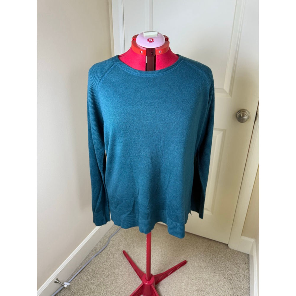 NWOT Women's Sweet Romeo Teal Crew Neck Sweater XL